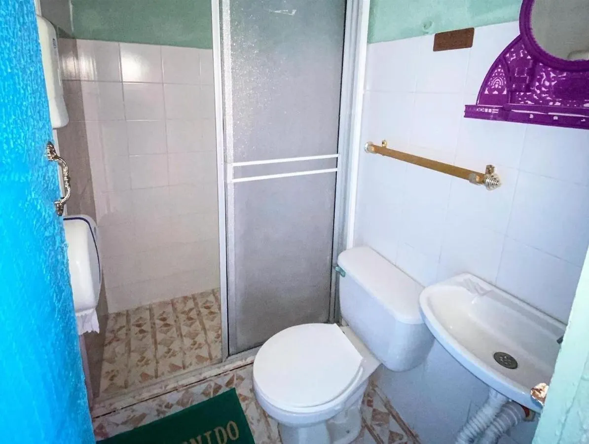 Yellow Moon Guesthouse & Apartments San Andrés